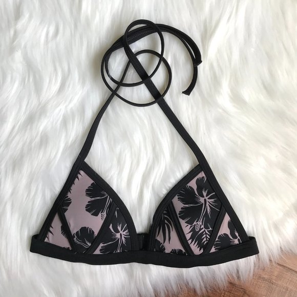 Pink Victoria’s Secret Triangle Bikini Top - Picture 2 of 4